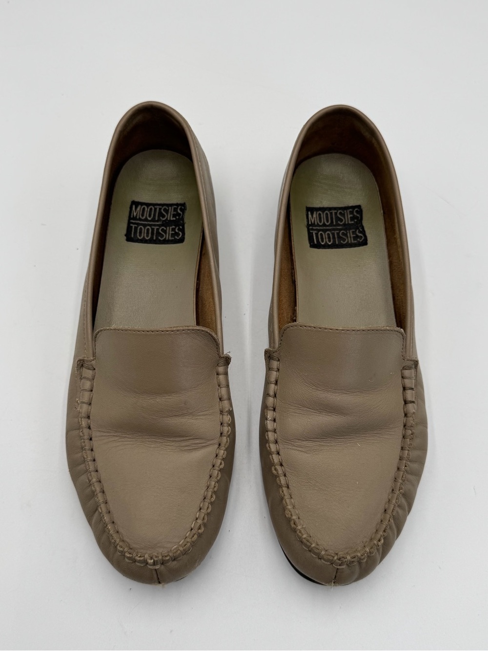 Mootsies Tootsies Piccalo Taupe Leather Loafers Womens Size 8.5M Comfort